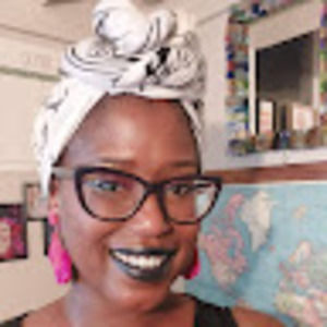 Meet your Posher, Ebony